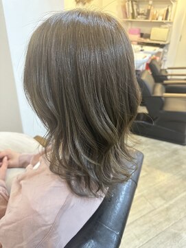 エンリー(ENlee) 【白鳥】ミディアムボブ×オリーブベージュ