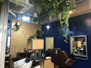 ヘア アパース(hair a paz)の写真/那覇市小禄の地域密着サロン！夫婦で経営し暖かいアットホームな空間で大人女性の支持多数◎