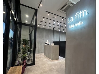 ラフィスヘアーヴィレ 福山店(La fith hair wille)の写真