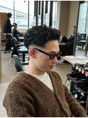 かき上げヘア七三ヘアツーブロックメンズ波巻きスパイラルパーマ