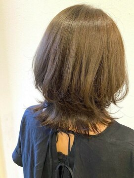 ワークス 下北沢(WORKS) 小顔ミディアムくびれヘア20代30代40代☆大人かわいいミニウルフ