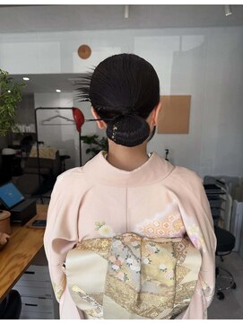 大きめシニヨンアレンジ