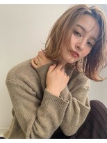 シェノン 西梅田(CHAINON)&nbsp;レイヤーカット/ショートボブ/ハイトーン/グレーベージュ