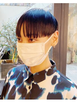 メイクス 表参道(MAKE'S omotesando) スタイリッシュな大人ショート(店長　イカリジュンイチ)