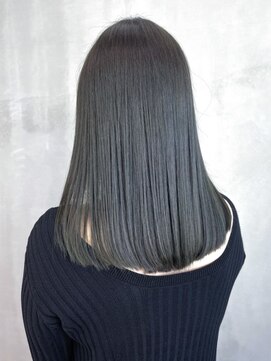 アイティー バイ アルバム 浦和店(IT by ALBUM) 艶オリーブグレージュ_くびれヘアメルティカラー_ba372741