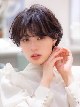 サーカス バイ ビュートリアム 青山(CIRCUS by BEAUTRIUM) マッシュショート20代30代40代大人可愛い暗髪うる艶髪青山表参道