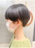 マッシュショート、コスメストレート、暗髪、ミニマムショート