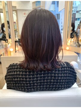 エレノア 渋谷公園通り店(Eleanor) 外はねミディアム×ワインレッドカラー