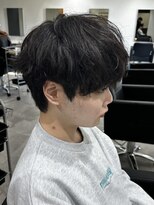 ヒュイル バイ ニアウ(Hwyl by Niau) メンズマッシュシャドウパーマスパイラルパーマ刈り上げなし