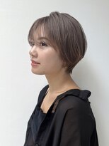 トルネード(TORNADO)&nbsp;丸みショート丸顔ひし形前髪ありミルクティーベージュK20250905