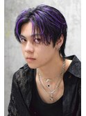 パープルハイライトブリーチセンターパートフェザーショート