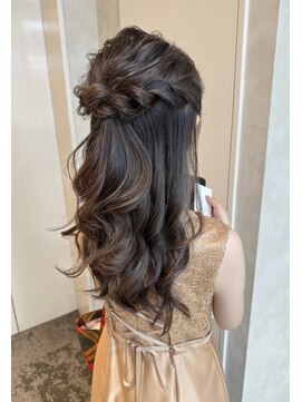 キイ ギンザ(k.e.y GINZA) ハーフアップアレンジ/ヘアセット/銀座ヘアセット/新橋/銀座