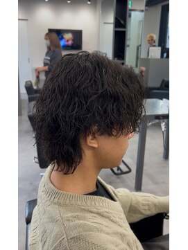 ノイセル 心斎橋(Noisyle) スパイラルパーマフェードカット刈り上げセンターパートS