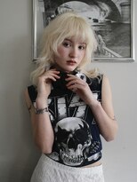 ランプ 代官山(the lamp)&nbsp;ハイレイヤーウルフブリーチダブルカラーハッシュカットブロンド