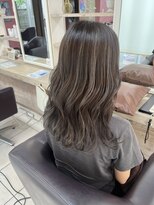 Yoshiつね さくら店 白髪ぼかしグレージュハイライト