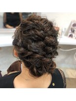 アプリティア&nbsp;【結婚式におすすめ】編み込みアップ　別府／大分