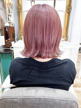 ゼン(ZEEN) 髪質改善カラー【カシスピンクx外はねボブ】ZEEN@20代30代