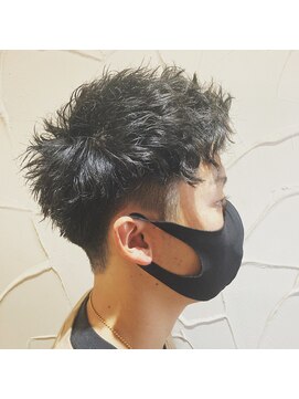 ナディアバイカリス(Nadia by charis) 刈り上げ|マッシュスパイラル|ツイスト|ツーブロック