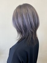 リタ ヘアメイク(Rita hair make) コントラストカラー×ウルフ