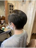 グレージュグリーン