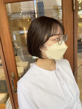 ネオリーブ クタ 町田店(Neolive kuta) 横顔が綺麗に見えるミニボブ×ブルーアッシュ【町田/町田駅】