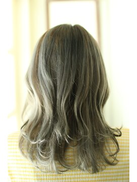 シェリー アン(cherie un) シルバーバレイヤージュ