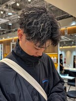 ルースト 渋谷店(ROOST)&nbsp;アップバング ツイストホワイトハイライト