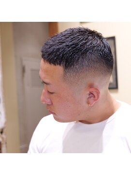 ローサムカットワークス(LOSOME CUT WORKS) バズカット　フェードカット