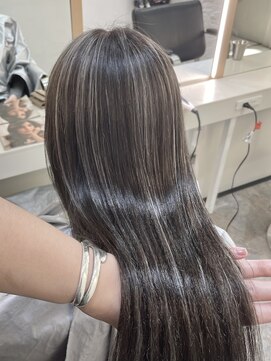 ブレンド 渋谷(BLend) マチルダボブ前髪ハイライトグレージュ