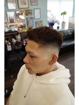 ディーアイジーカットクラブ(DiG CUT CLUB) スキンフェードフェザーアップ