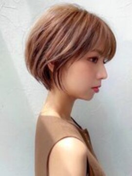 ビュートヨナカ(VIEW TOYONAKA) 白髪ぼかし/ハイライトカラー/ショートボブ/グレージュ