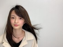 シーズンズ(SEASONS)の雰囲気(美容ブースと利用ブースに分かれ、自然光が入る開放的な店内です)