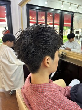 シャンプーボーイアネックス(SHAMPOO BOY Annex) スパイキーショート　刈り上げ　佐世保