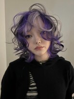 イェッカ パビル(YECCA pabil)&nbsp;ホワイトとパープルとブラックのデザインカラー