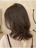 ●くびれミディアムレイヤーカット/アッシュグレージュ