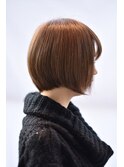 丸型シルエットグレージュ柔らかバルーンショートボブ
