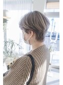 《Utoo e's つくば美容室 》ハイトーン×横顔美人のショートヘア