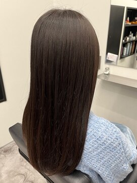 アルター(aL ter) ［黒髪/グレーベージュ/レイヤーロング/前髪パーマ］