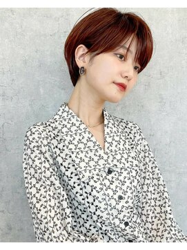 アンド ストーリーズ(&STORIES) 前髪あり耳掛け丸みくびれショートボブ20代30代40代50代(蘭)