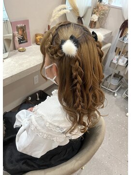 ミラ(Mila) 推し活編み込みハーフツイン♪量産型ヘアメ