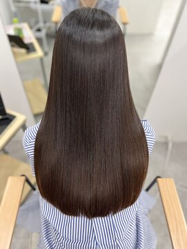 モモ(momo) デザインカラーボブ_ピンクブラウン切りっぱなしボブ