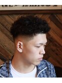 バックデザインパーマフェードスタイル