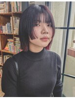 ニイ(nii.) カットラインが映える赤髪