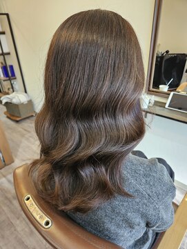 青木美容店 外巻きロング