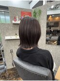 グレー