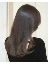 アリー 原宿 表参道(ALLY)&nbsp;ALLY 宍戸雄弥　ブリーチなしカラーオリーブグレージュ