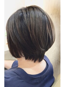 ガビーヘアルーブ(gabi hair LOOB) キレイ系大人ショートボブ