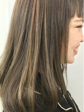 ラパンセヴェール(LA PENSEE VERT) 【LA PENSEE】外国人風バレイヤージュ