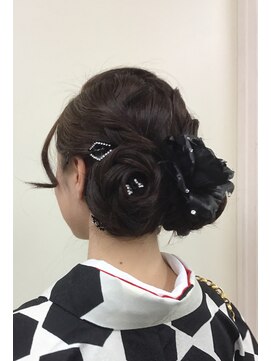 キーポイント(K Point) ゆるふわ、裏編みエスカルゴ巻き