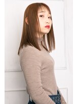 モカ ヘアーデザイン(moca HAIR DESIGN) 明るめのベージュ系カラーのストレートセミロング